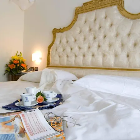 Strand Hotel Delfini Ischia Exterior photo