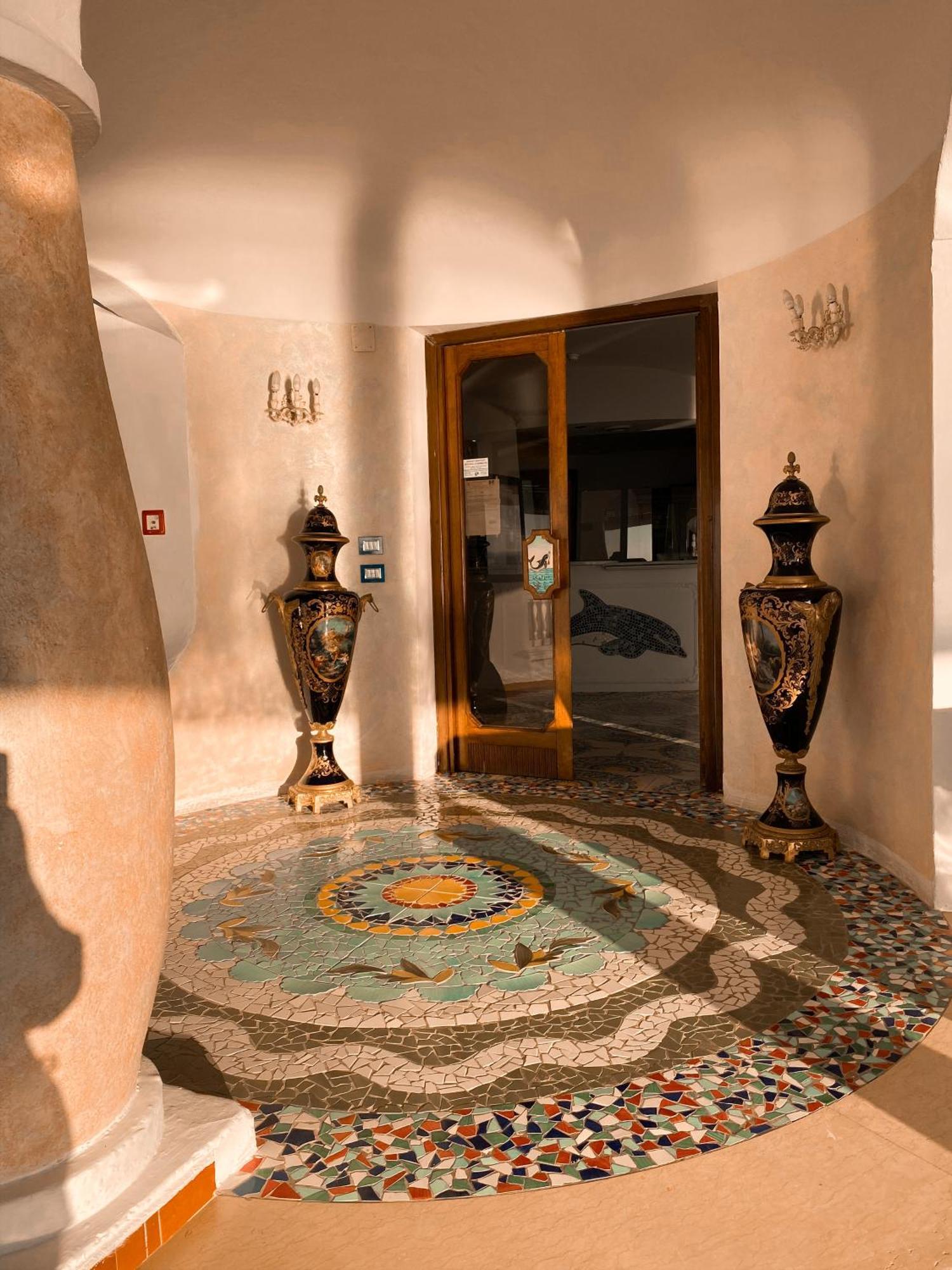 Delfini Hotel