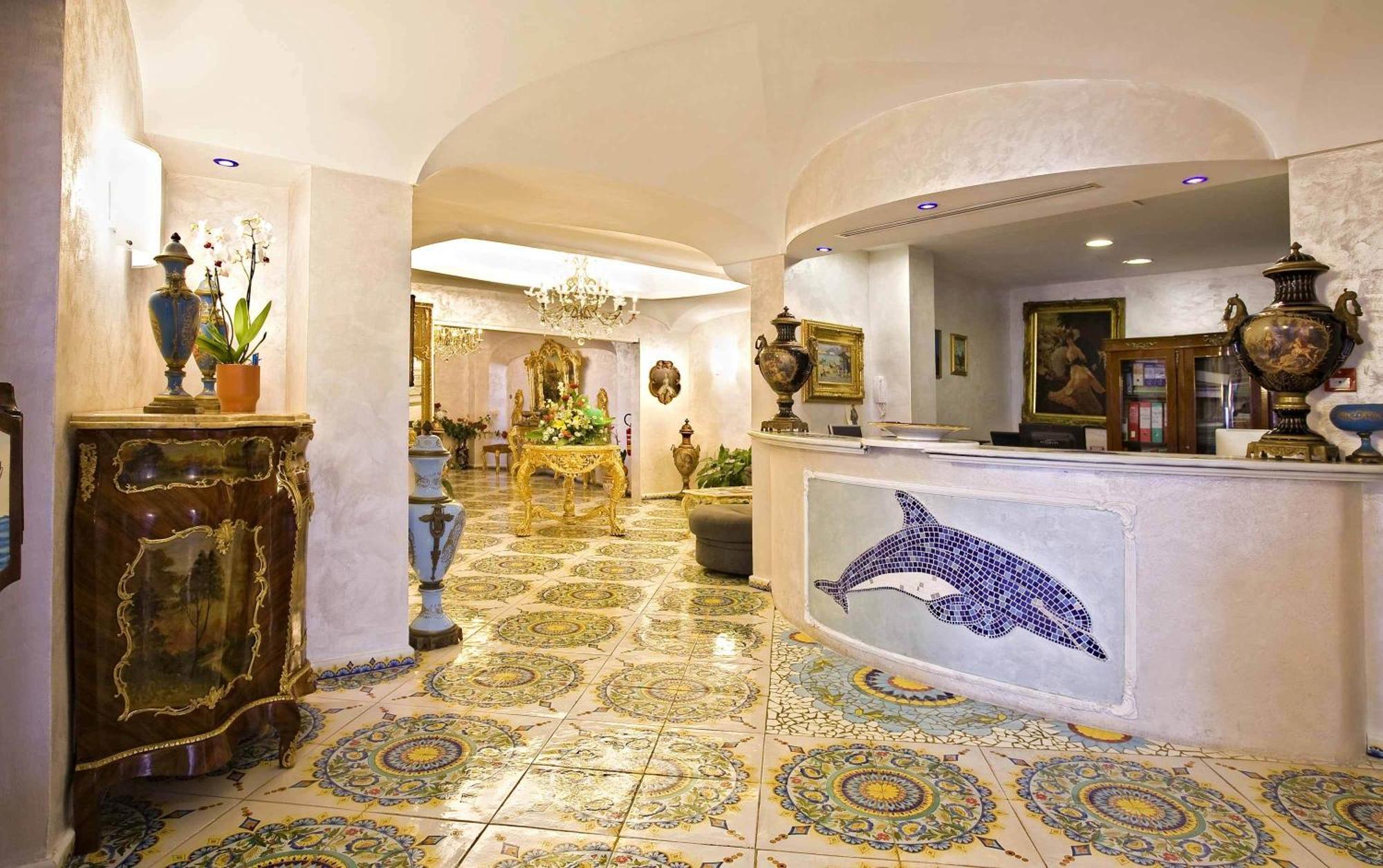 Delfini Hotel