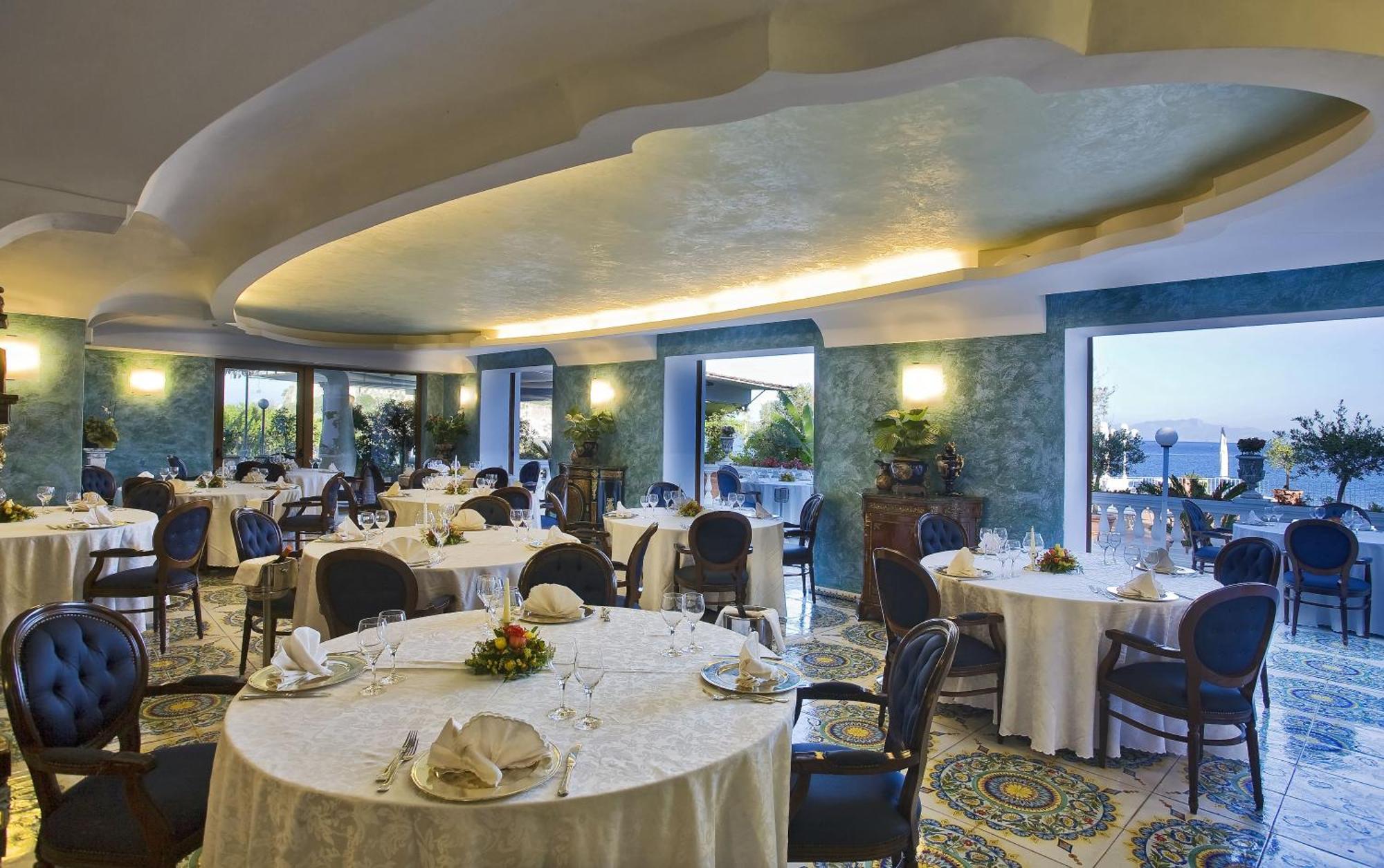Hotel Delfini 4*
