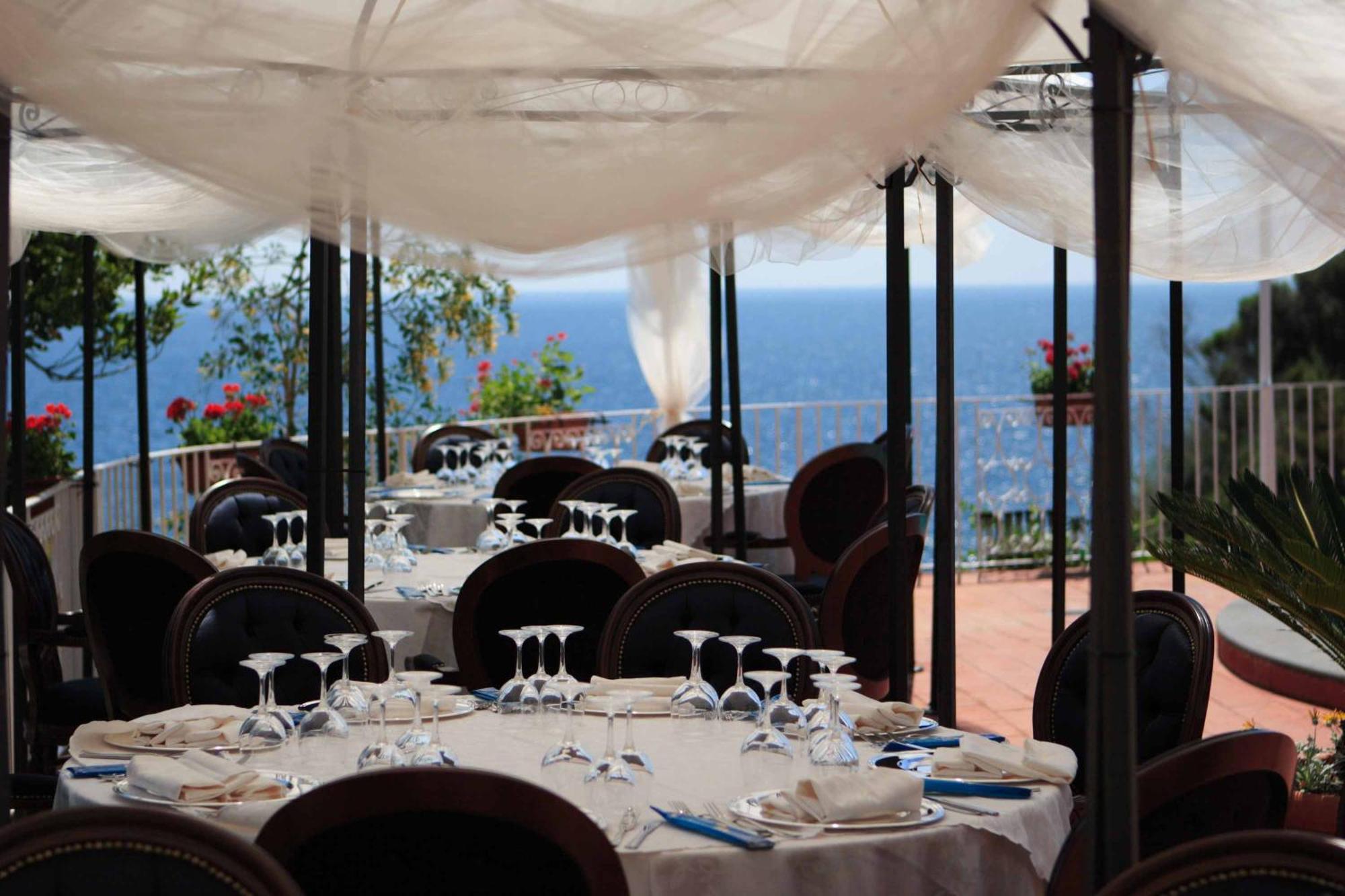 Hotel Delfini 4*