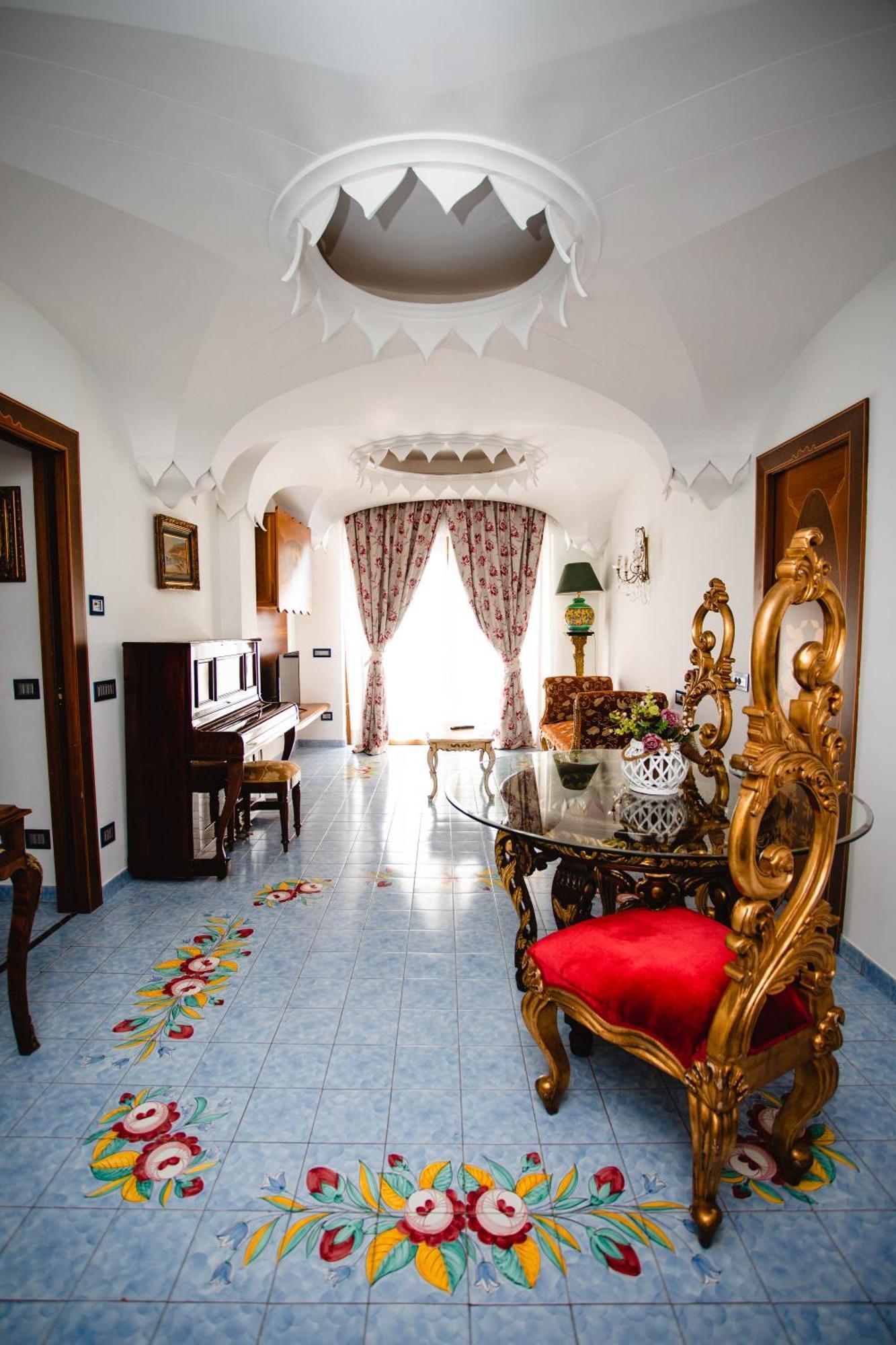 Hotel Delfini
