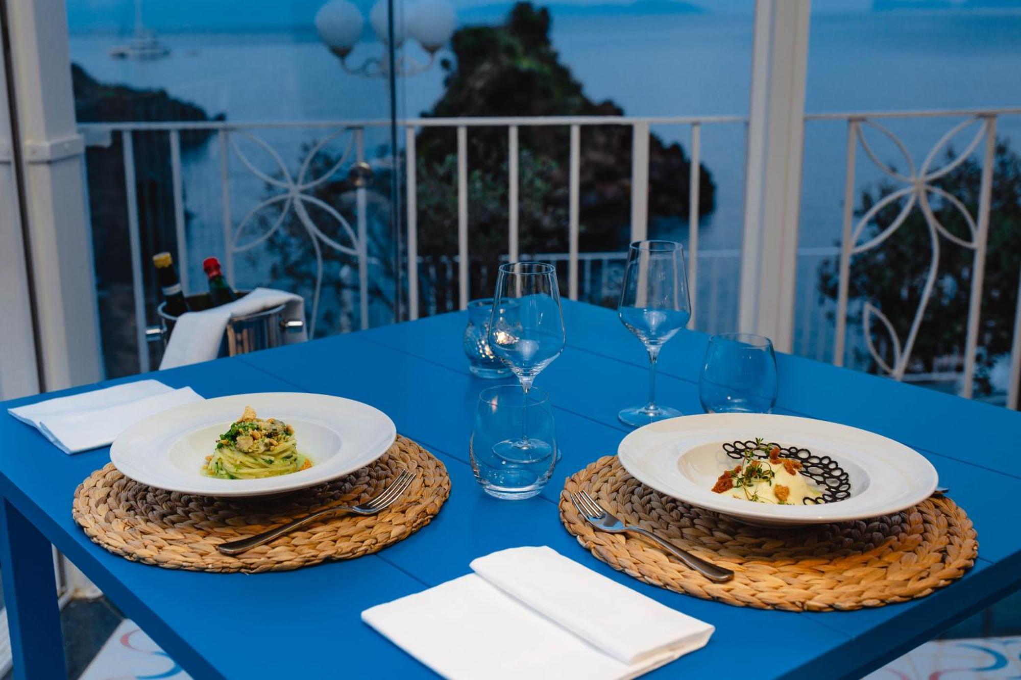 Hotel Delfini Ischia